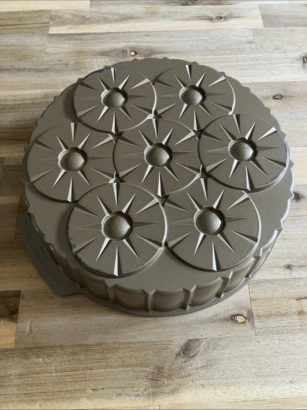 Nordic Ware - Pineapple Upside Down Cake Pan - 9 Cups
